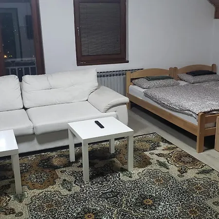 Prenociste 3 Sobe Apartamento *
